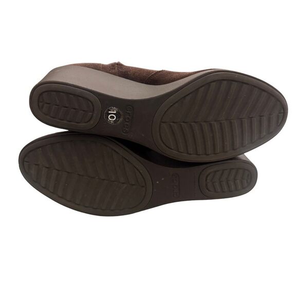 Crocs Women’s Leigh Synth Suede Wedge Bootie Brown Size 10 - Picture 7 of 9